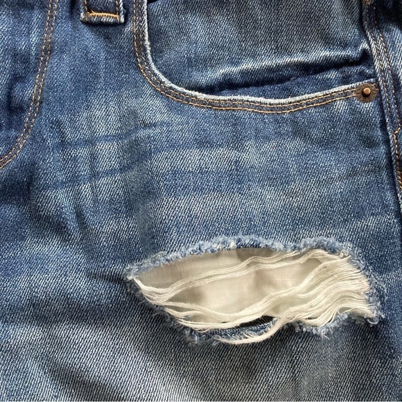 J. Crew blue distressed mid-rise jean denim shorts. Size 26 - Picture 5 of 6